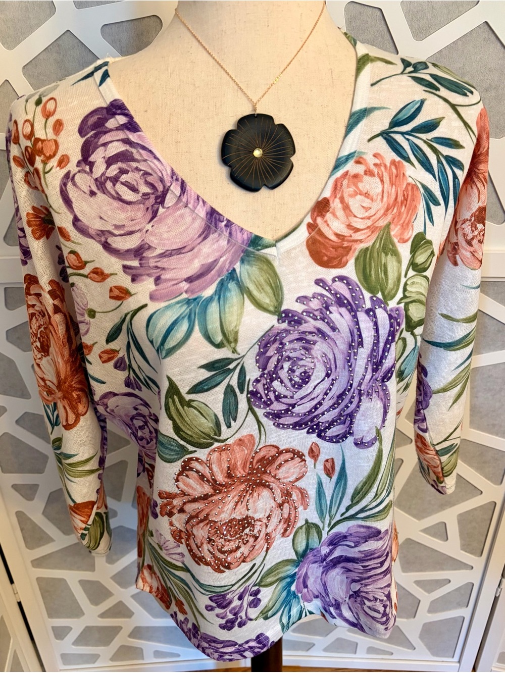 Pretty Milano Floral Blingy V-Neck Shirt w/ 3/4” Sleeves- Size PS